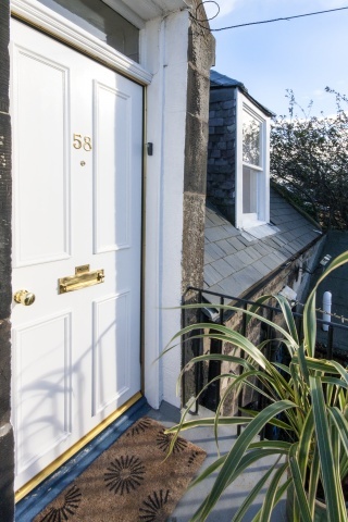  Image of 1 Bedroom Flat  For Sale at Manse Road  Edinburgh, EH12 7SS