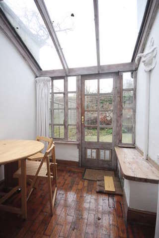  Image of 3 Bedroom Property  To Rent at London, SW15 3RT