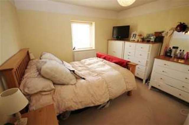  Image of 2 Bedroom Semi-Detached  For Sale at Durrington, BN13 2PU