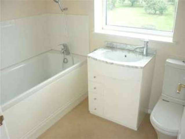  Image of 4 Bedroom Semi-Detached  To Rent at Felmersham Road Carlton Carlton, MK43 7NA