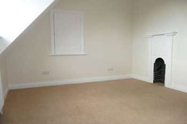  Image of 3 Bedroom Semi-Detached  To Rent at Goring Lane Goddards Green Reading, RG7 3BA