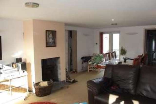  Image of 3 Bedroom Cottage  For Sale at St. Neots Bedfordshire Duloe, PE19 5HP