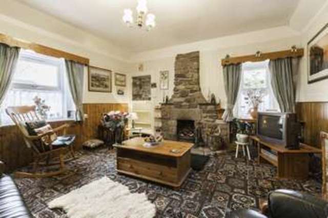  Image of 2 Bedroom Cottage  For Sale at Kingoldrum  Kirriemuir, DD8 5HW