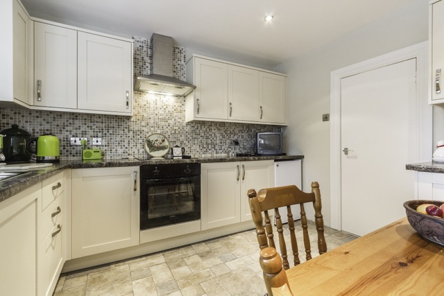  Image of 2 Bedroom Cottage  For Sale at Kingoldrum  Kirriemuir, DD8 5HW