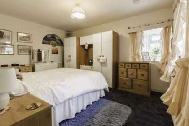  Image of 2 Bedroom Cottage  For Sale at Kingoldrum  Kirriemuir, DD8 5HW