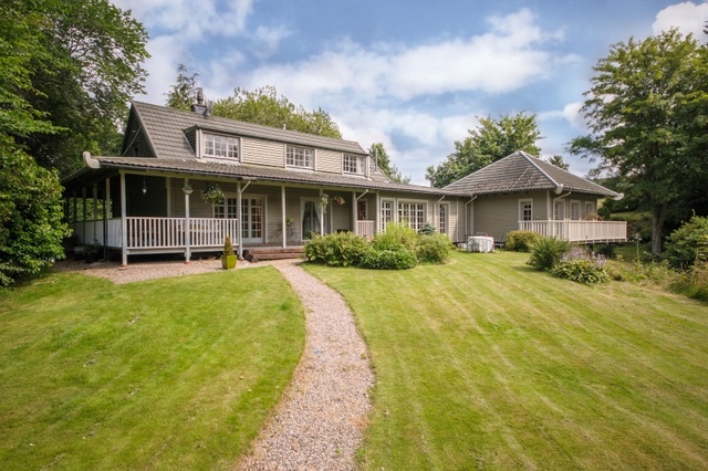  Image of 4 Bedroom Property  For Sale at Drumchardine  Inverness, IV5 7PX