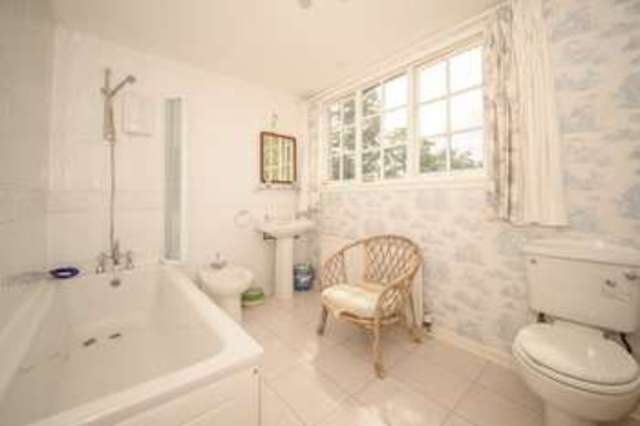  Image of 4 Bedroom Property  For Sale at Drumchardine  Inverness, IV5 7PX