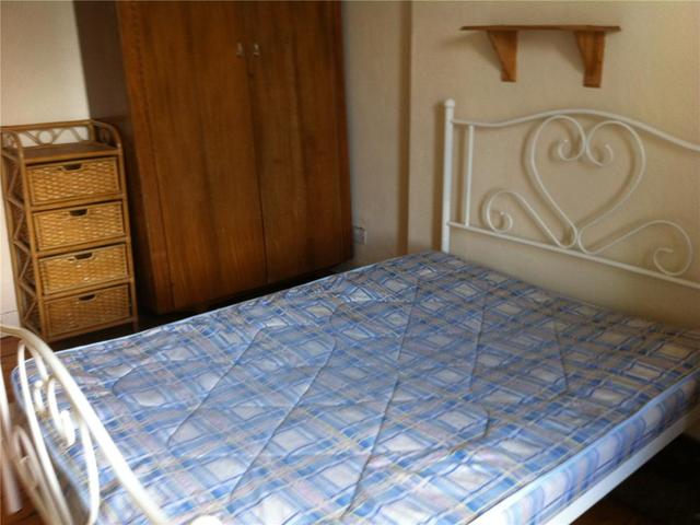  Image of 3 Bedroom Flat to rent at Newington Edinburgh Edinburgh, EH8 9QX