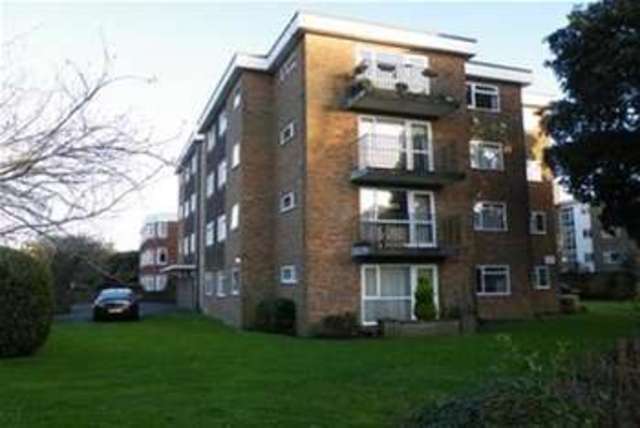  Image of 2 Bedroom Flat to rent at Worthing, BN11 3TB