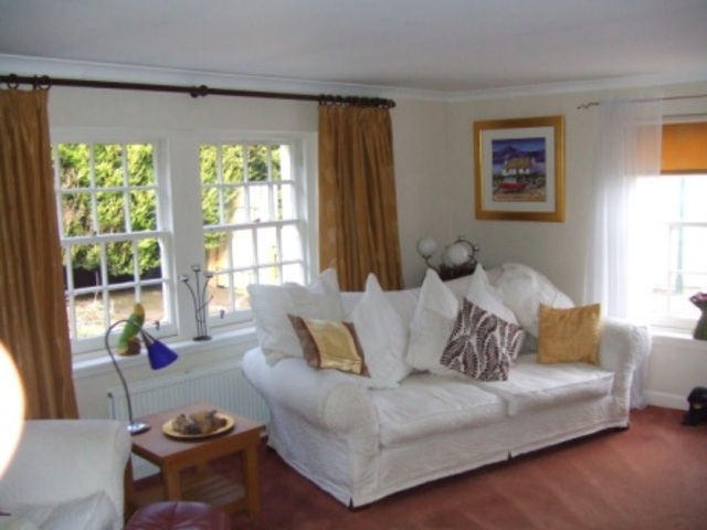  Image of 4 Bedroom Cottage to rent at Lundie Dundee Dundee, DD2 5PD