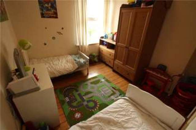 Image of 2 Bedroom Semi-Detached for sale at Copse Road Woking Knaphill, GU21 8SU