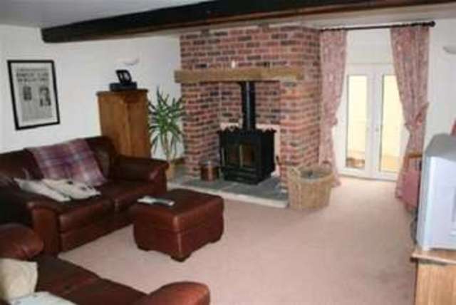  Image of 3 Bedroom Detached to rent at Chesterfield, S45 8AL