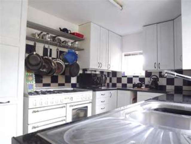  Image of 3 Bedroom Semi-Detached for sale at Headcorn Ashford Headcorn, TN27 9SB