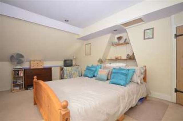  Image of 3 Bedroom Semi-Detached for sale at Headcorn Ashford Headcorn, TN27 9SB