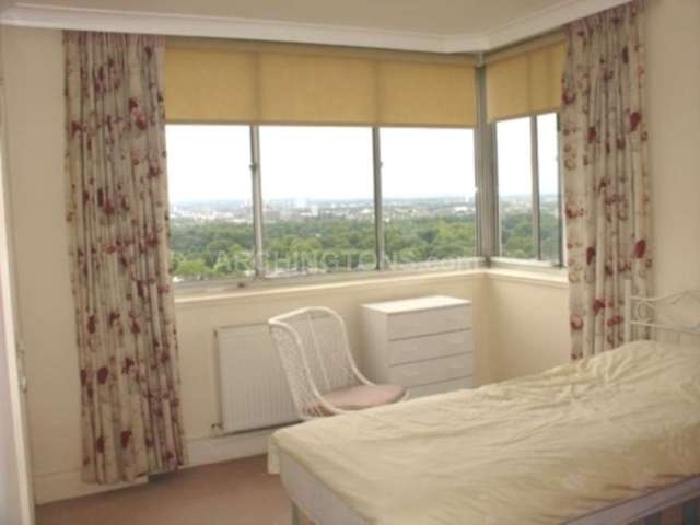  Image of 3 Bedroom Apartment for sale at Cambridge Square Edgware Road London, W2 2PJ