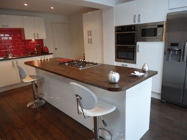  Image of 3 Bedroom Detached  For Sale at Caledonian Road  Alloa, FK10 1NS