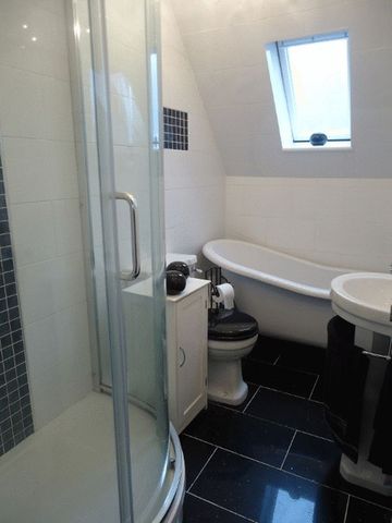  Image of 3 Bedroom Detached  For Sale at Caledonian Road  Alloa, FK10 1NS