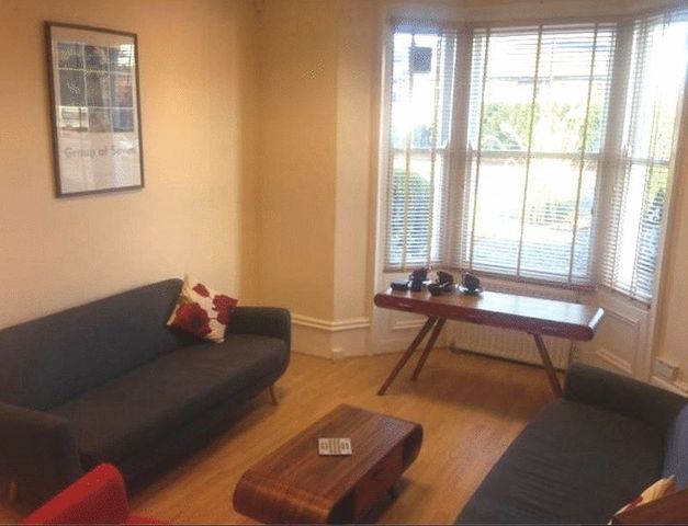  Image of Property  To Rent at Lansdowne Terrace Gosforth Newcastle Upon Tyne, NE3 1HN
