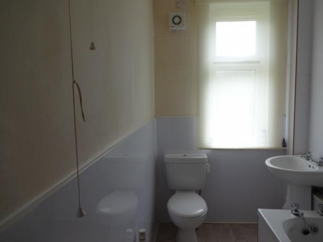  Image of 2 Bedroom Flat  For Sale at Dundee, DD3 6EE