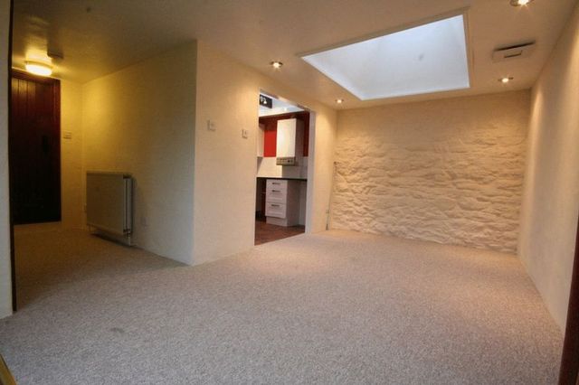  Image of 2 Bedroom Bungalow  To Rent at Ponsanooth Truro, TR3 7HL