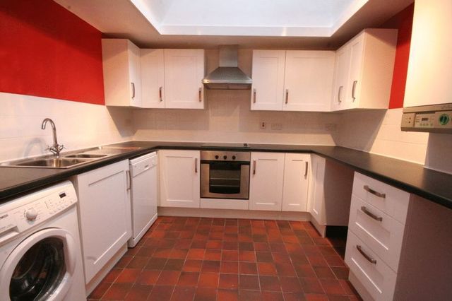  Image of 2 Bedroom Bungalow  To Rent at Ponsanooth Truro, TR3 7HL