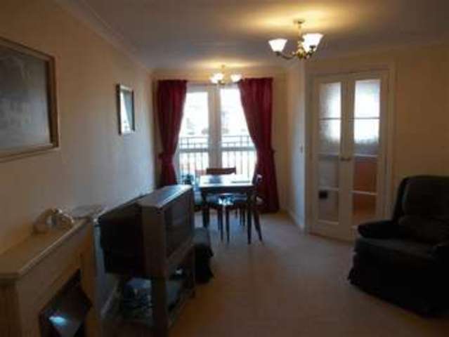  Image of 2 Bedroom Flat  For Sale at Kirkton Place  Forfar, DD8 2DX