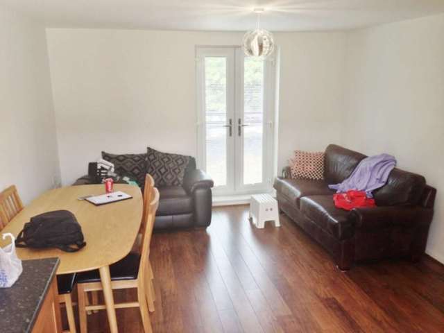  Image of 2 Bedroom Flat  To Rent at Burlton Road  Cambridge, CB3 0GS