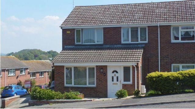  Image of 3 Bedroom Semi-Detached  For Sale at Vearse Close  Bridport, DT6 5BE