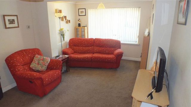  Image of 3 Bedroom Semi-Detached  For Sale at Vearse Close  Bridport, DT6 5BE