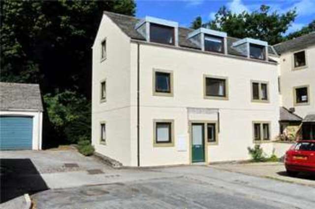  Image of 2 Bedroom Apartment  For Sale at Old Bridge Rise Ilkley Ilkley, LS29 9HH