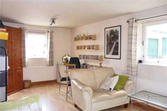  Image of 2 Bedroom Apartment  For Sale at Old Bridge Rise Ilkley Ilkley, LS29 9HH