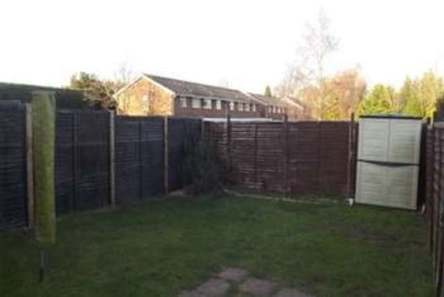  Image of 2 Bedroom Detached  To Rent at Fleet, GU52 7QP
