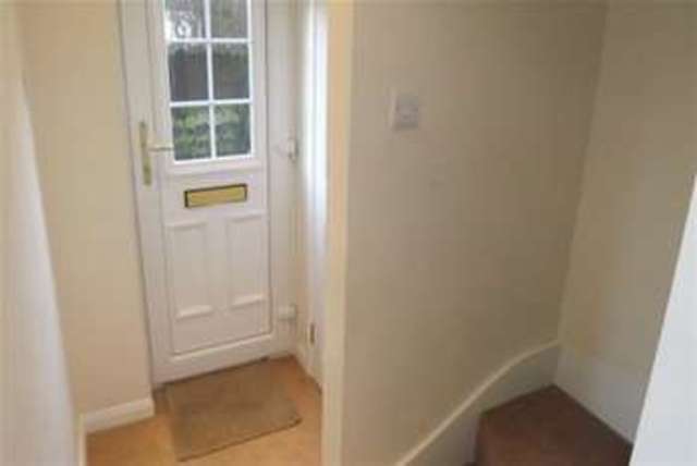  Image of 2 Bedroom Detached  To Rent at Fleet, GU52 7QP