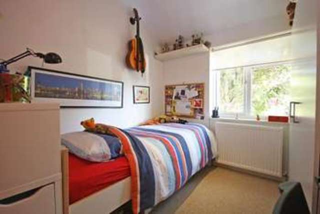  Image of 4 Bedroom Detached  For Sale at Reigate, RH2 8HT