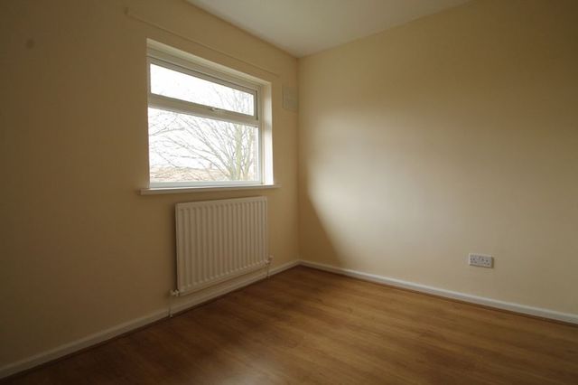  Image of 3 Bedroom Terraced  To Rent at Harvey Close  Peterlee, SR8 5HZ