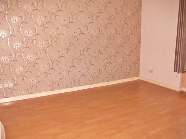  Image of 1 Bedroom Flat  For Sale at West Johnstone Street  Alva, FK12 5BD