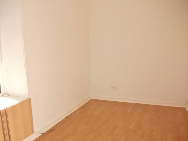  Image of 1 Bedroom Flat  For Sale at West Johnstone Street  Alva, FK12 5BD