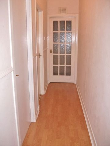  Image of 1 Bedroom Flat  For Sale at West Johnstone Street  Alva, FK12 5BD