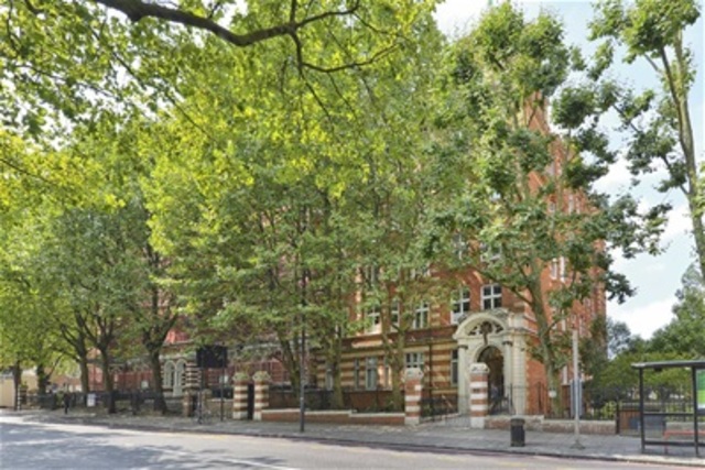  Image of 3 Bedroom Flat  For Sale at London, W9 1AF