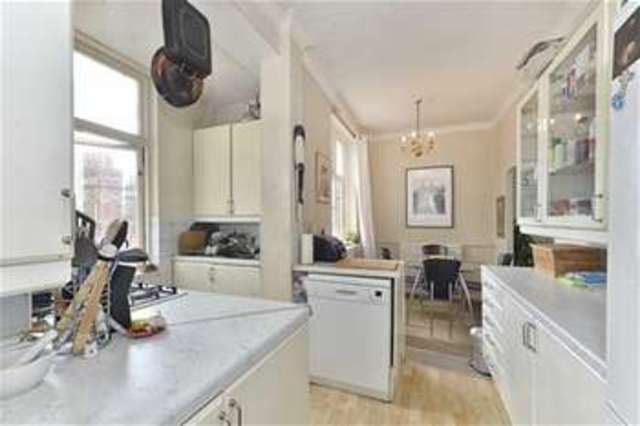  Image of 3 Bedroom Flat  For Sale at London, W9 1AF