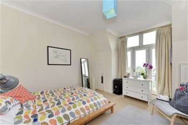  Image of 3 Bedroom Flat  For Sale at London, W9 1AF