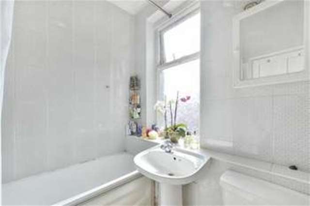  Image of 3 Bedroom Flat  For Sale at London, W9 1AF