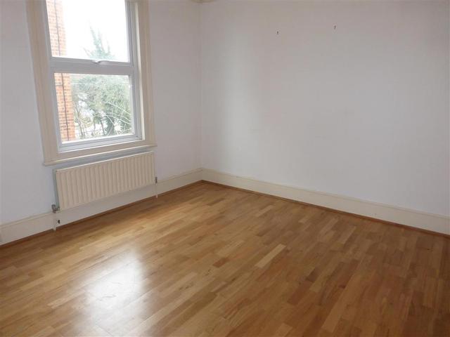  Image of 1 Bedroom Flat  To Rent at Addiscombe Road  CROYDON, CR0 6SH