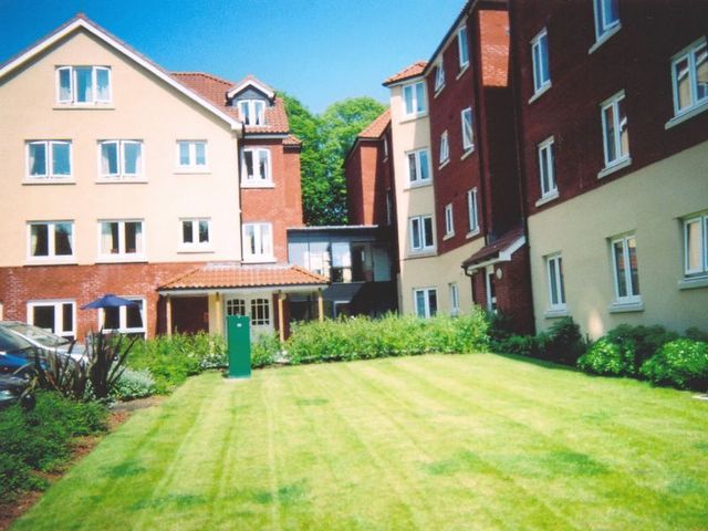  Image of 1 Bedroom Retirement Property  For Sale at 24 Polsham Park  Paignton, TQ3 2BB
