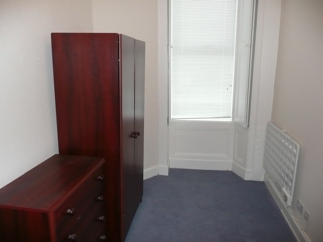  Image of 2 Bedroom Flat  To Rent at Leith Walk Edinburgh Edinburgh, EH7 5NA