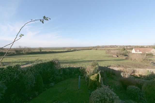  Image of 2 Bedroom Semi-Detached  For Sale at Aldreth Road  Haddenham, CB6 3PW
