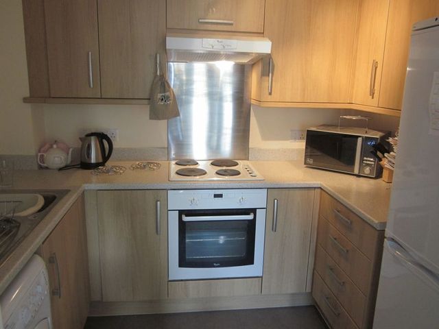  Image of 1 Bedroom Flat  To Rent at Alexander Square  Eastleigh, SO50 4BX