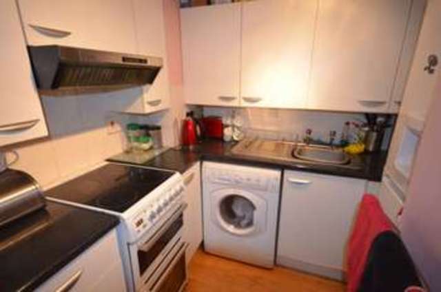  Image of 1 Bedroom Flat  For Sale at Alexandra Road  Dawlish, EX7 9JT
