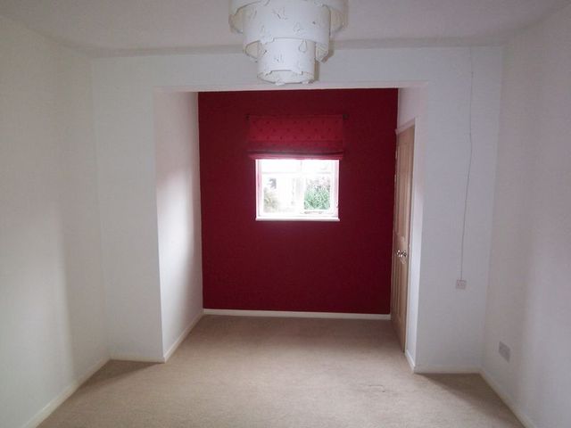  Image of 1 Bedroom Flat  To Rent at Alexandra Road Englefield Green Egham, TW20 0RR