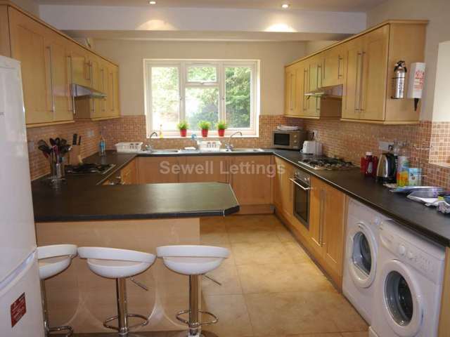  Image of 10 Bedroom Detached  To Rent at Alexandra Road  Reading, RG1 5PE